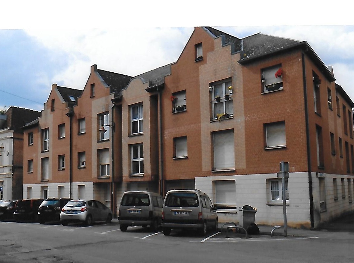 Immeubles_neeo-gothiques_rue_des_Glatignies_2019.jpg