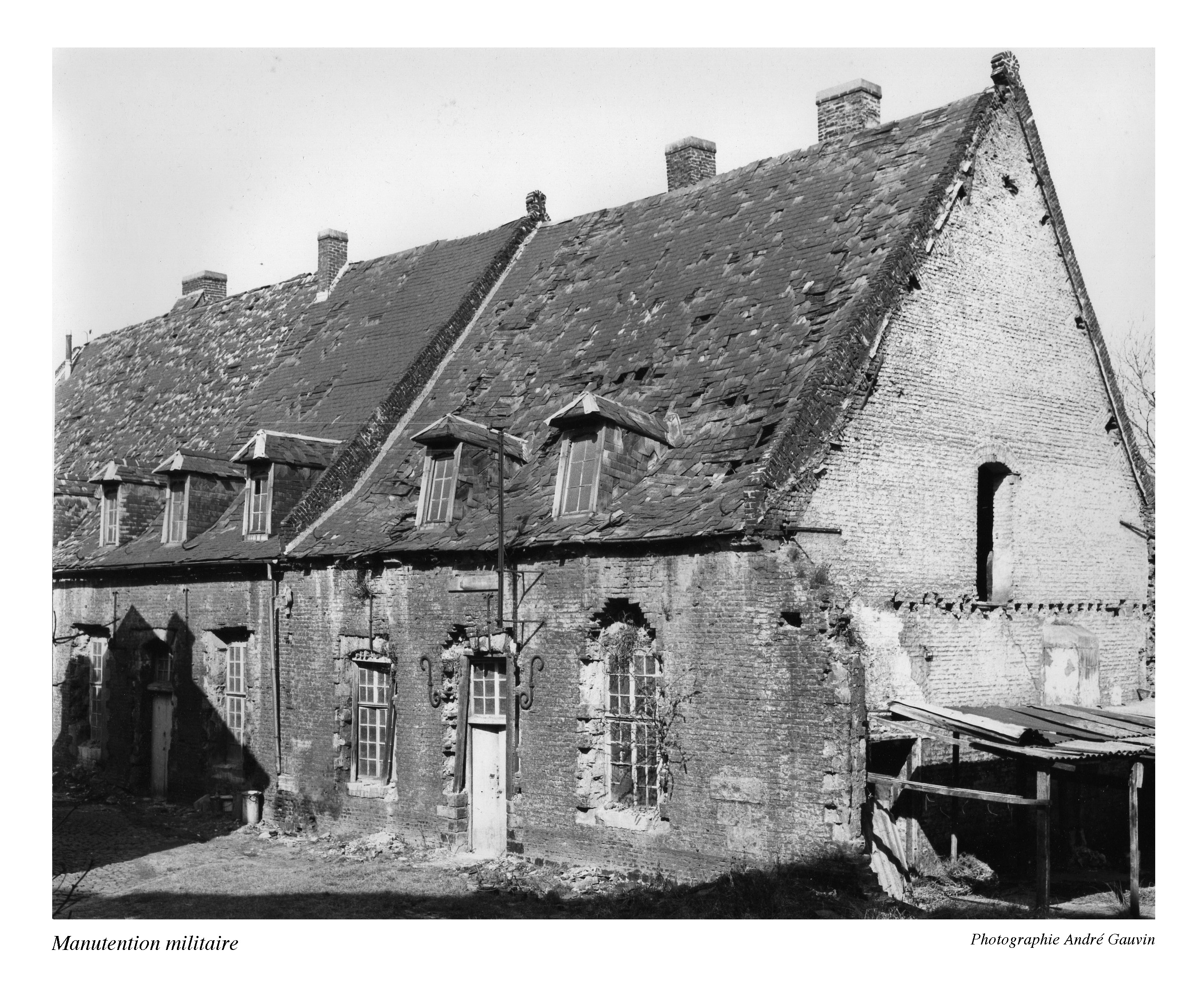ManuMilitaire5AndreGauvin.jpg