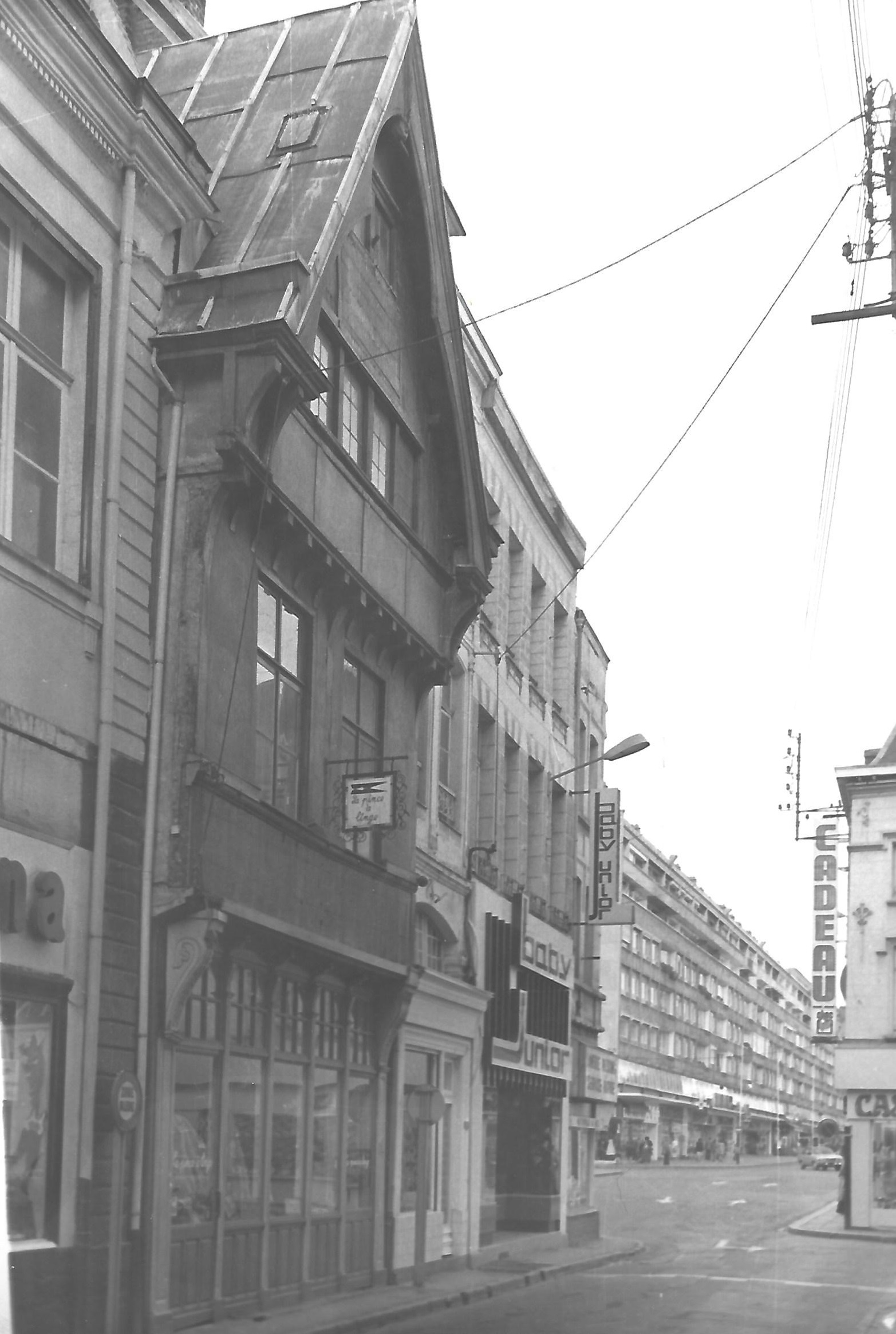 Maison_scaldienne_rue_de_Famars.jpg