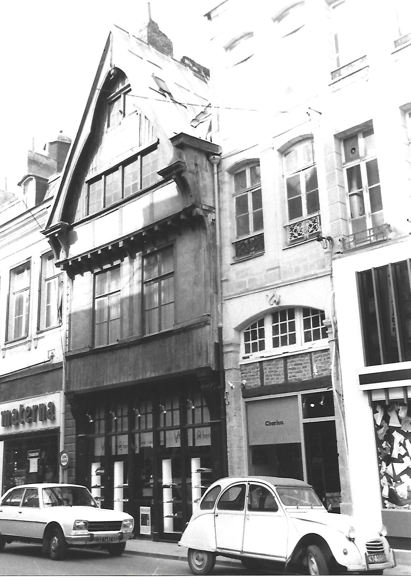 Rue_de_Famars_maison_scaldienne.jpg