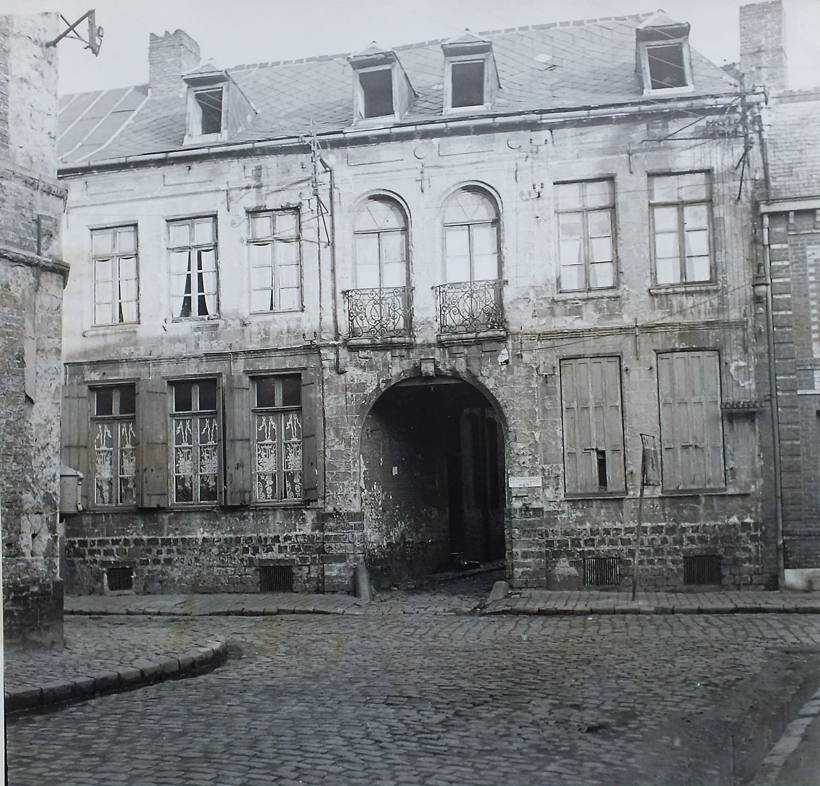 IntendanceP48_1950HenriGuillaumeredim.jpg