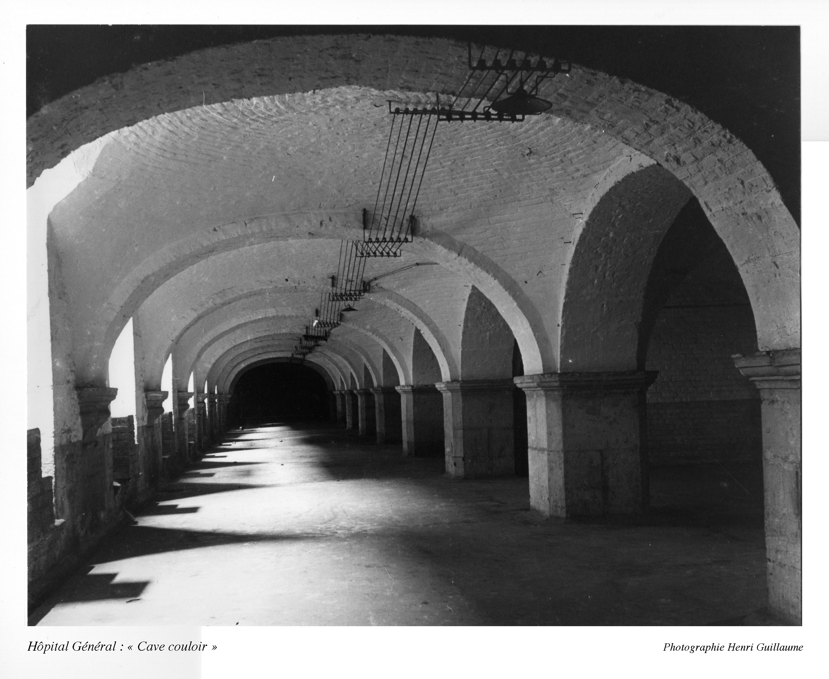 HepitalGeeneeralCaves1HG_-_copie-1.jpg