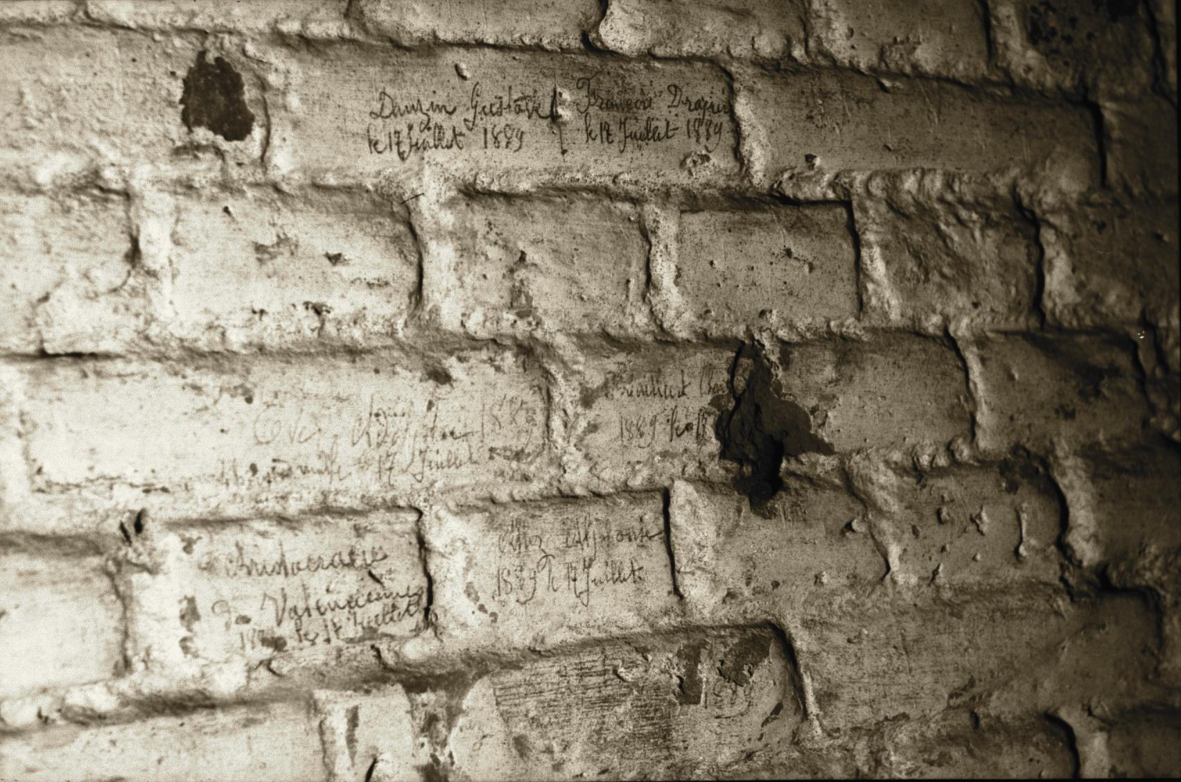 PaterLycWattSout6aGraphittis_1979.jpg